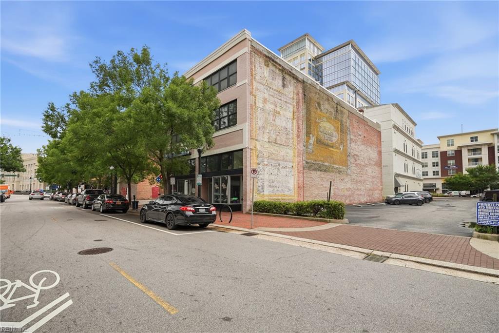 426 Granby St Property Photo 30