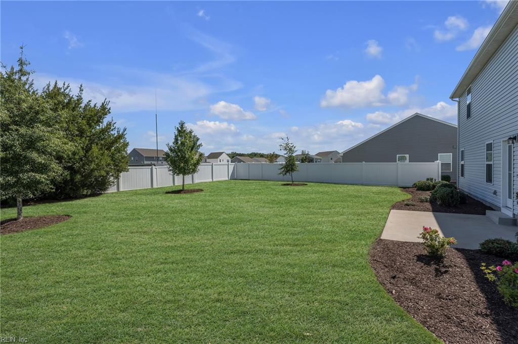 1306 Elder St Property Photo 4