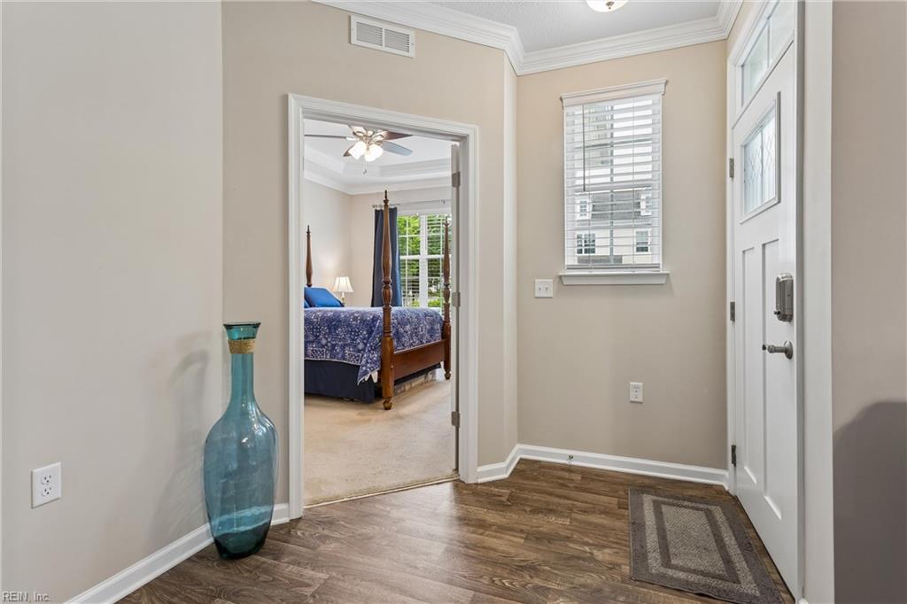 302 Promenade Ln Property Photo 6