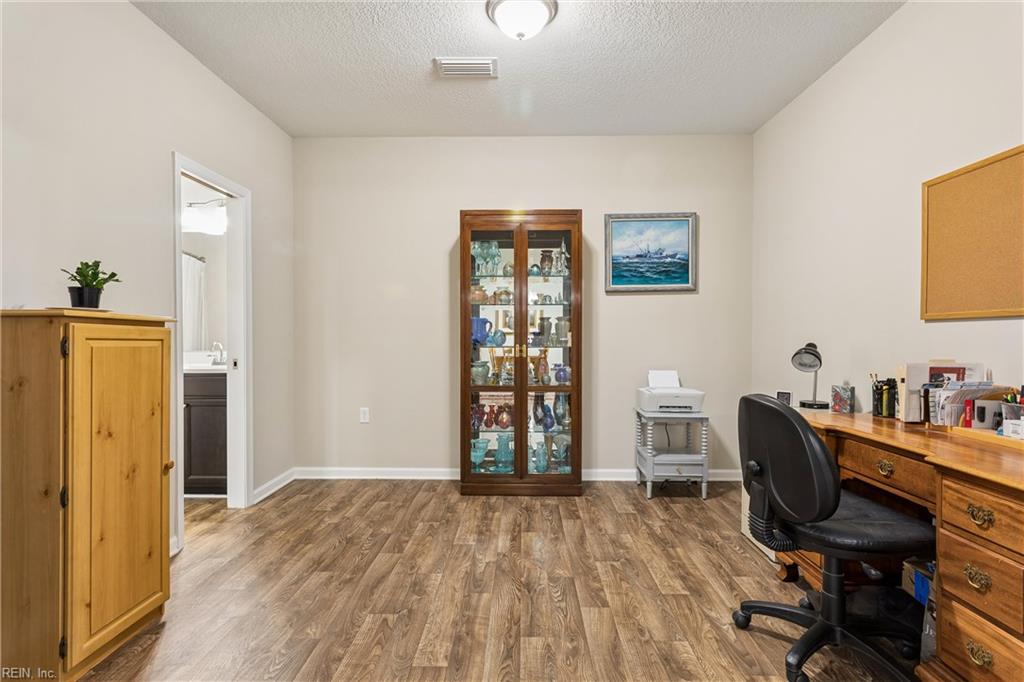302 Promenade Ln Property Photo 14