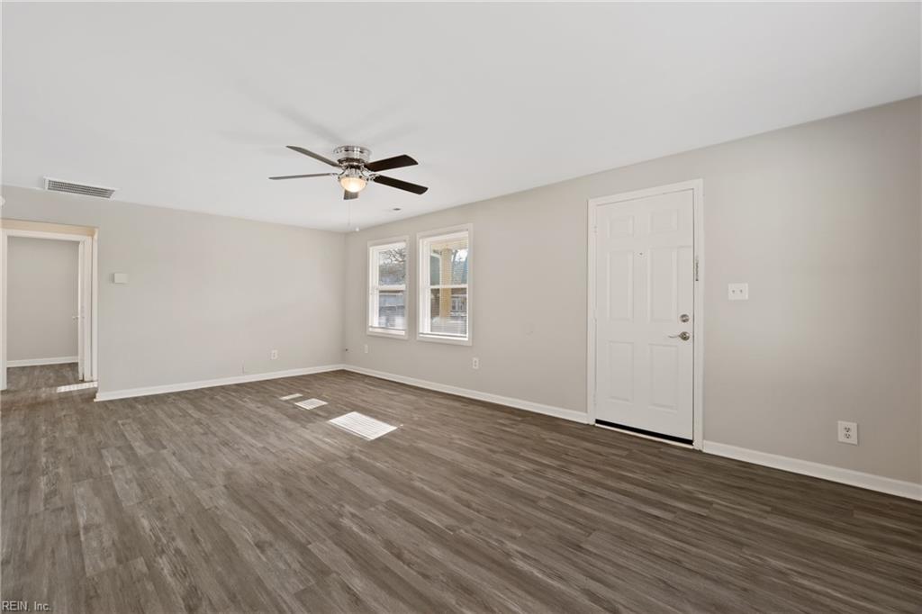 6 Worden Pl Property Photo 4