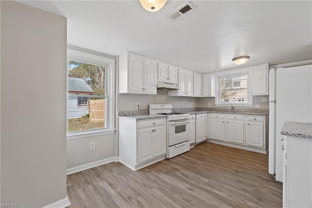 6 Worden Pl Property Photo 16