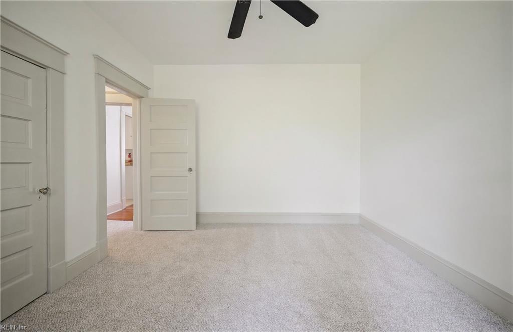 931 Jamestown Cres Property Photo 17