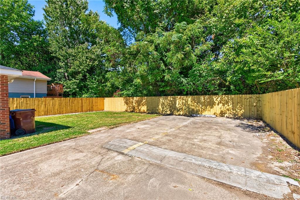 726 Marcus St Property Photo 37