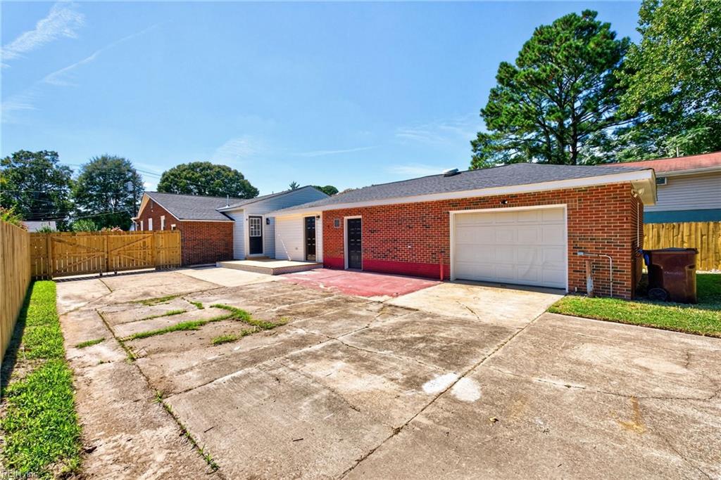 726 Marcus St Property Photo 38