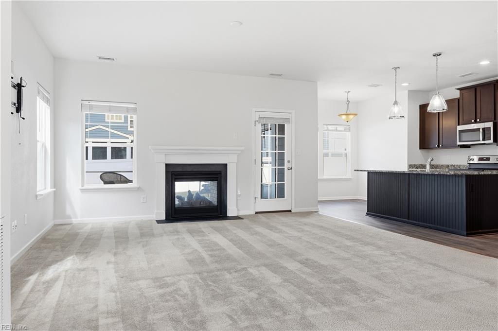 106 Sea Hero Ct Property Photo 5