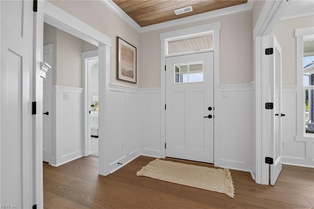 4020 Tucker Ln Property Photo 1