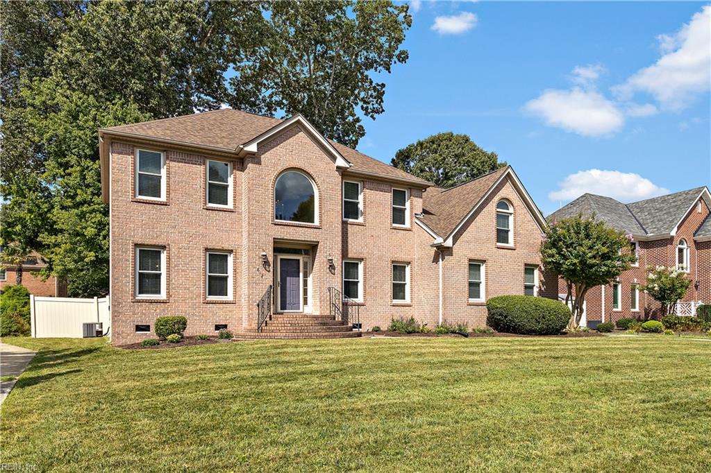 812 Brookside Arch Property Photo 3