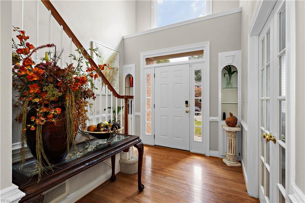 812 Brookside Arch Property Photo 6
