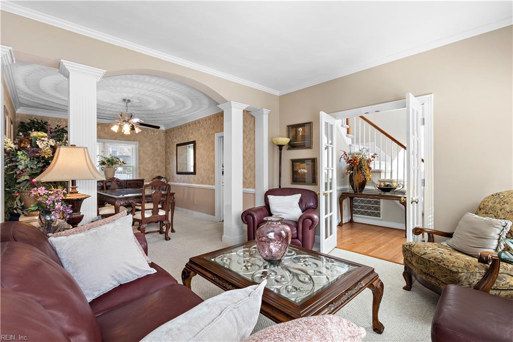 812 Brookside Arch Property Photo 7
