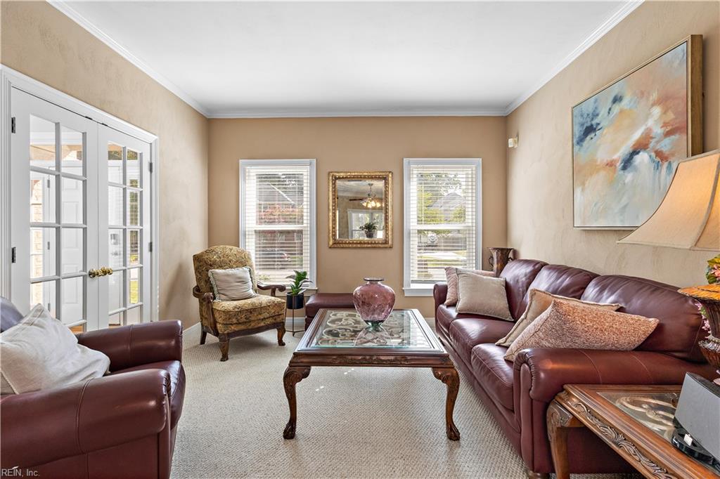 812 Brookside Arch Property Photo 8