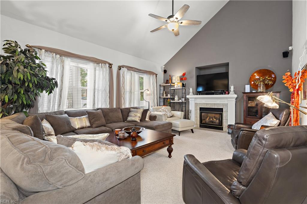 812 Brookside Arch Property Photo 16