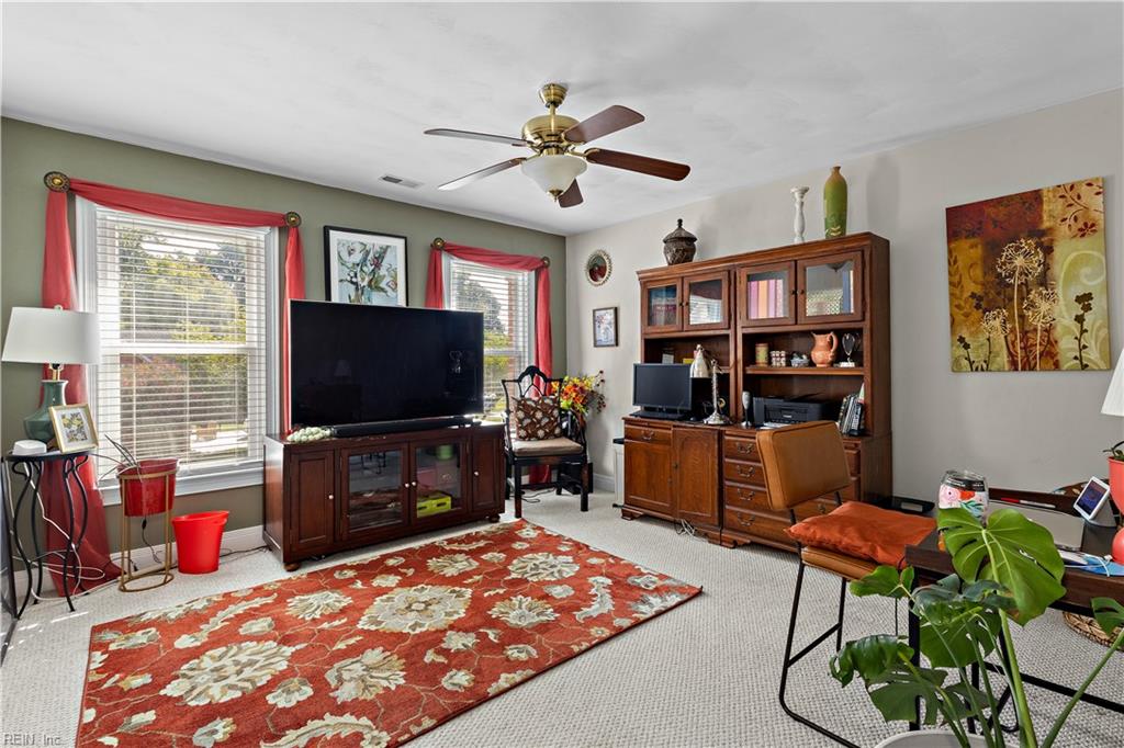 812 Brookside Arch Property Photo 21