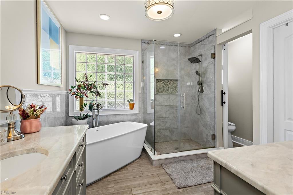 812 Brookside Arch Property Photo 27