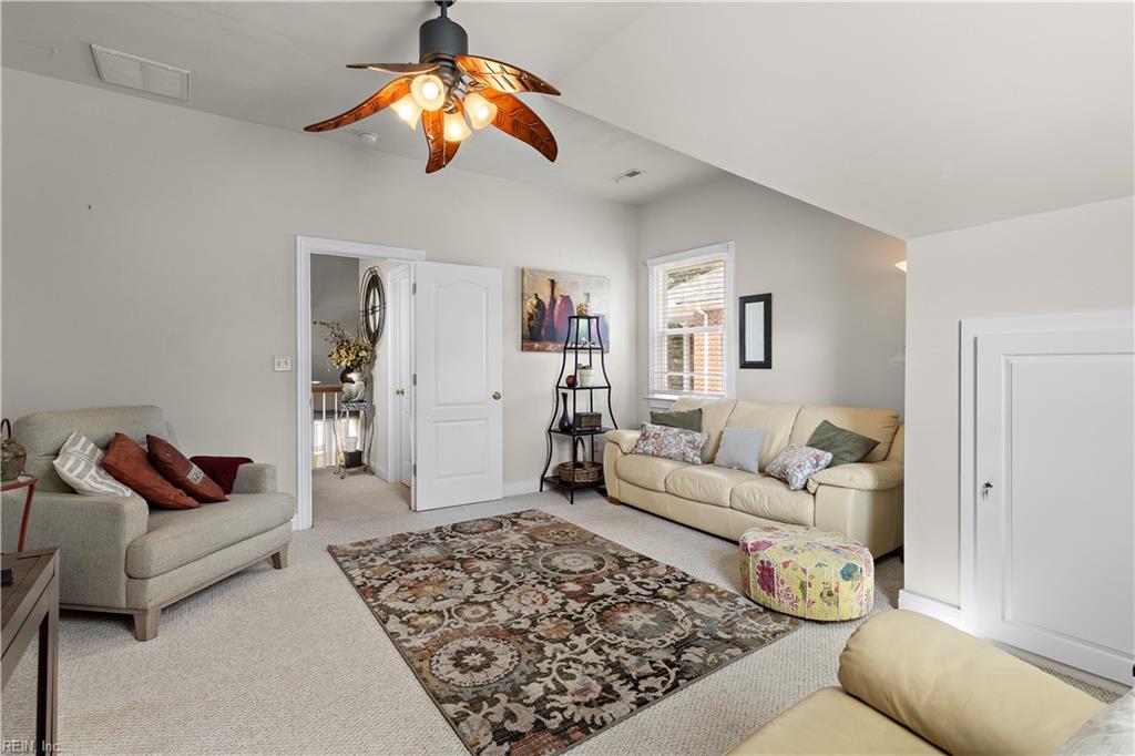 812 Brookside Arch Property Photo 31