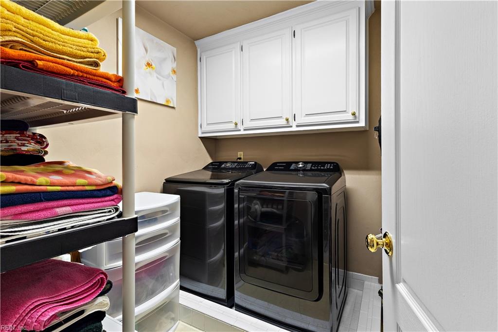 812 Brookside Arch Property Photo 32