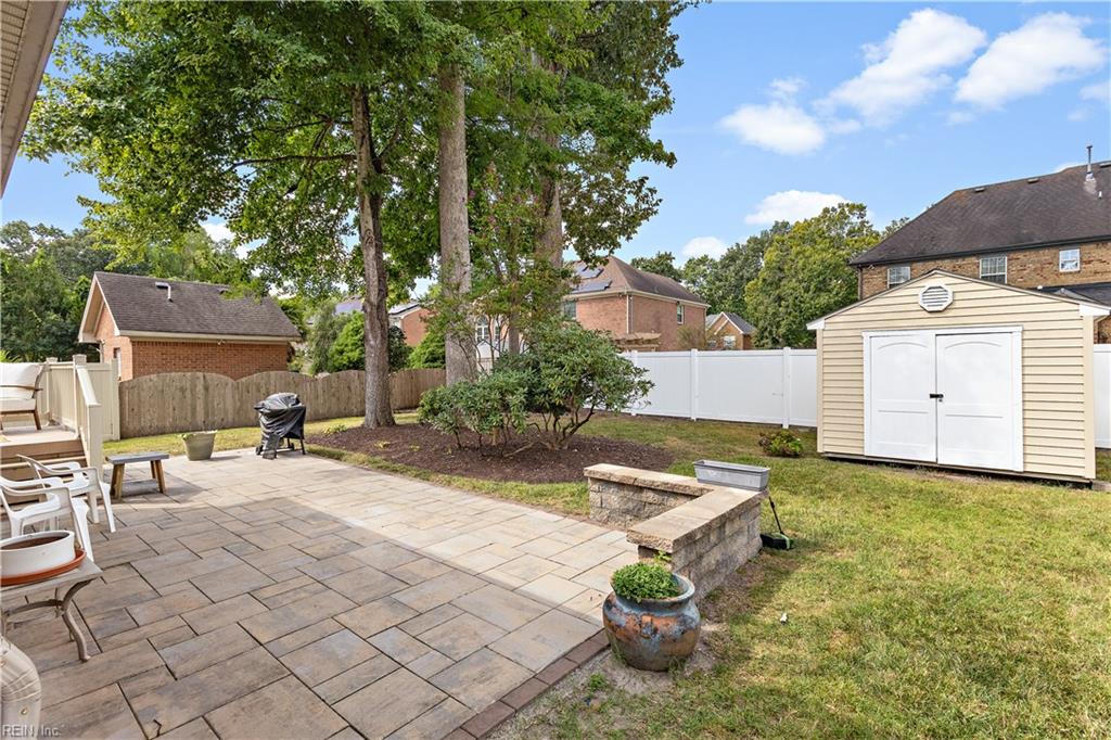 812 Brookside Arch Property Photo 37