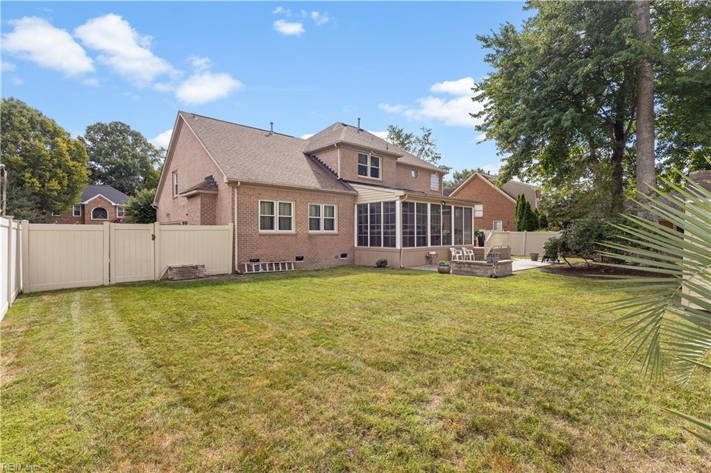812 Brookside Arch Property Photo 38