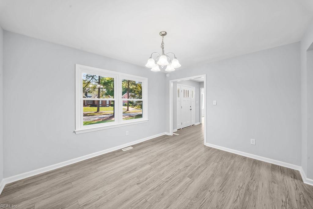 127 James Landing Rd Property Photo 17