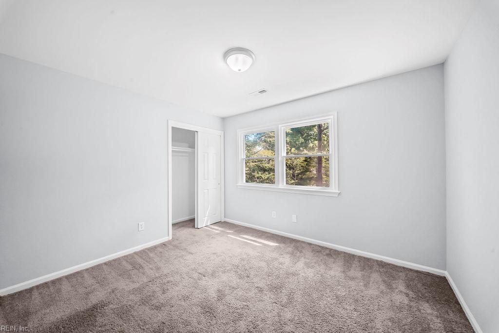 127 James Landing Rd Property Photo 22