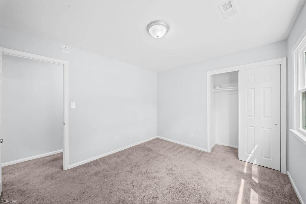 127 James Landing Rd Property Photo 23