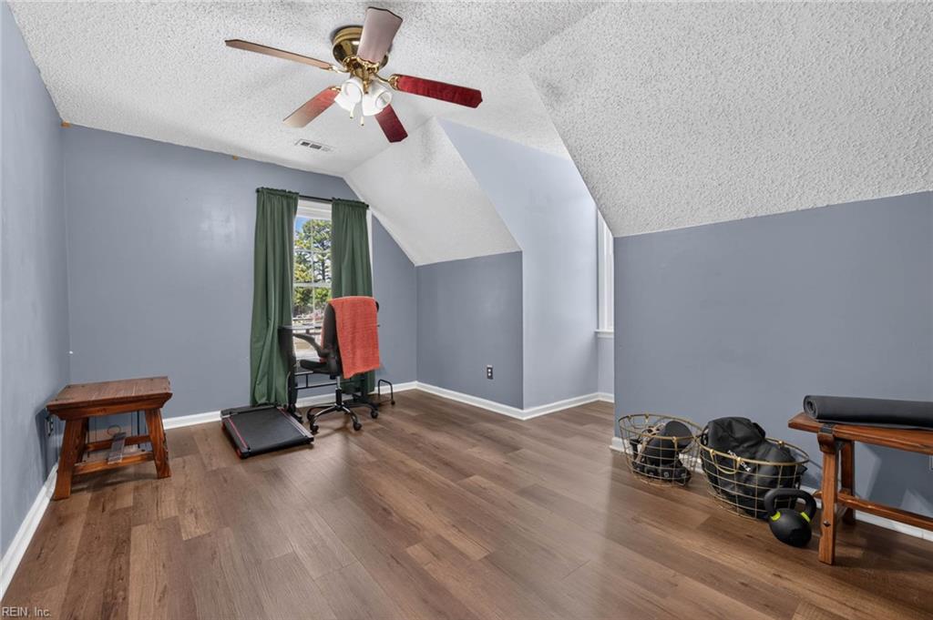 811 Haskins Dr Property Photo 32
