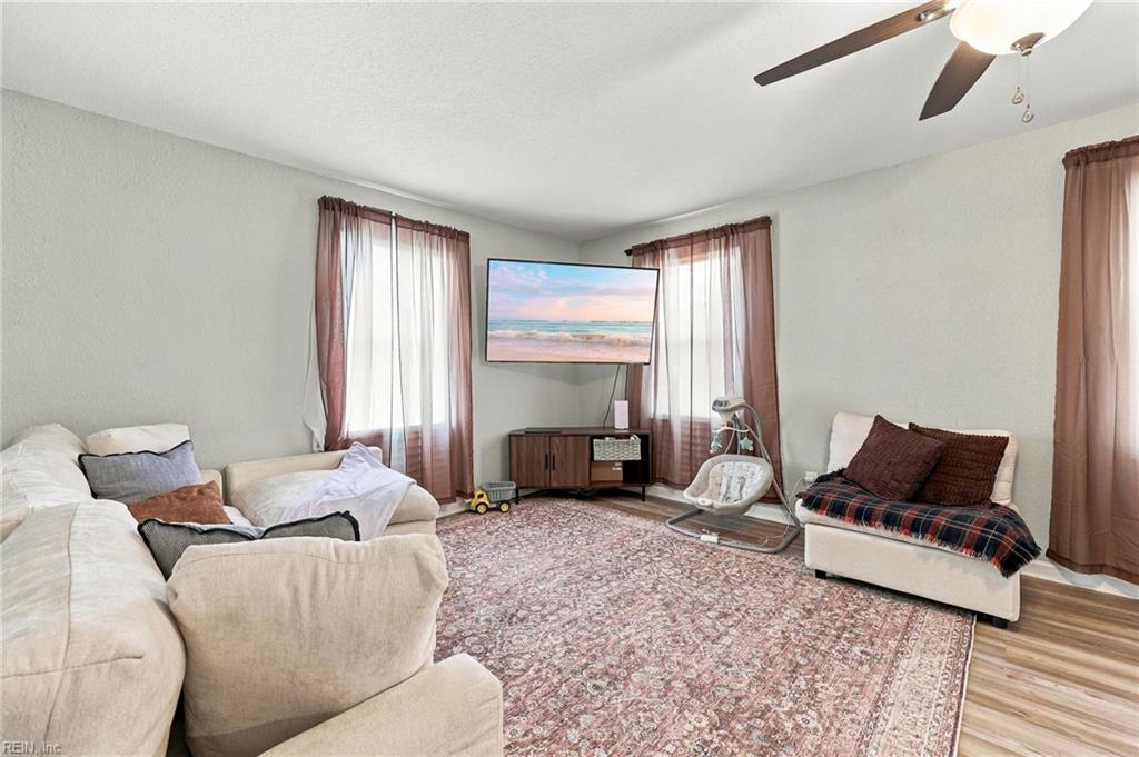 5341 Libertyville Rd Property Photo 8