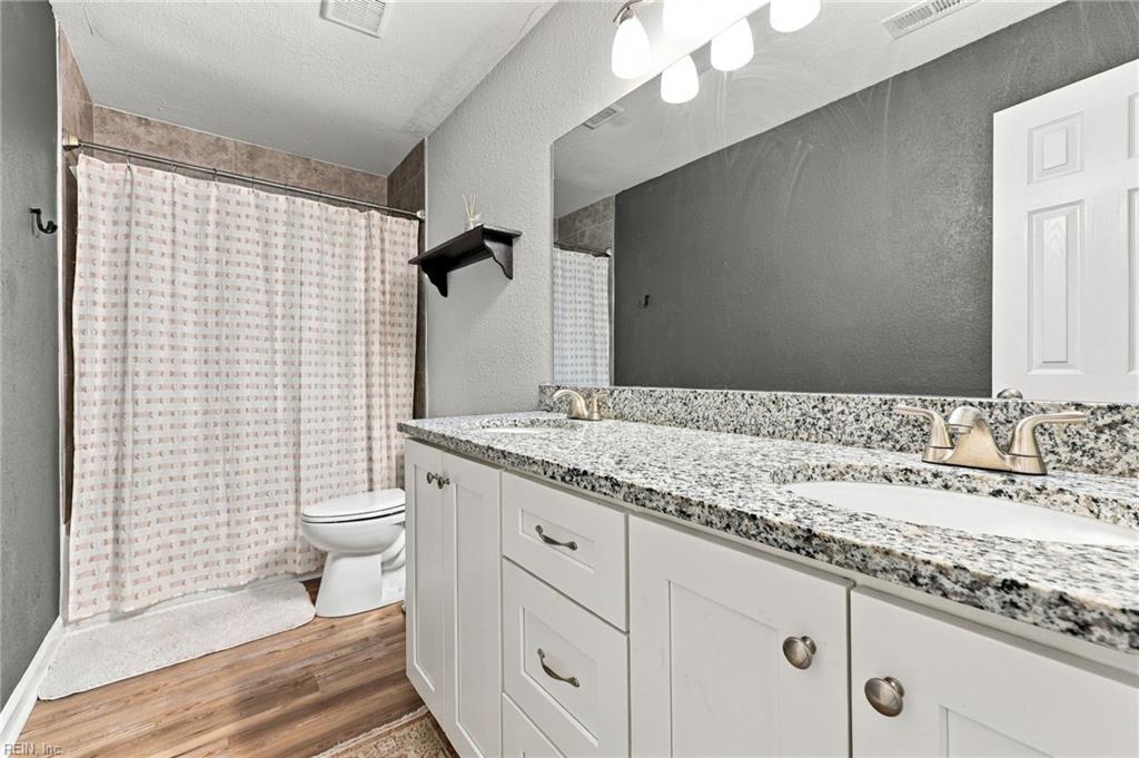 5341 Libertyville Rd Property Photo 24