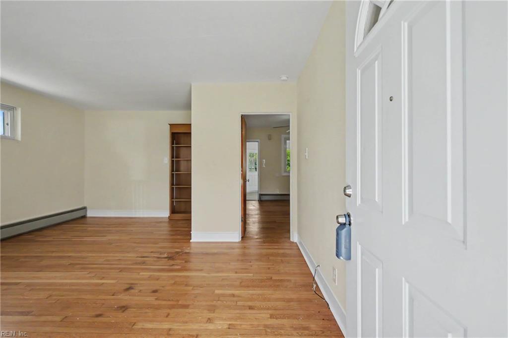 1333 Boxwood Dr Property Photo 2