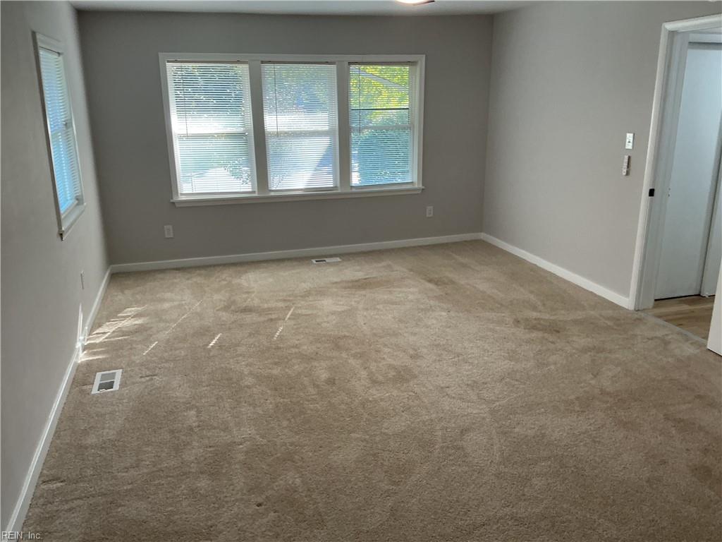 128 Davis Dr Property Photo 24