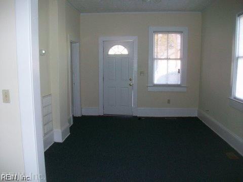263 W Queen St Property Photo 2