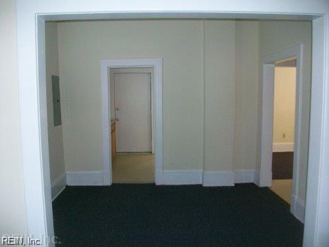 263 W Queen St Property Photo 3
