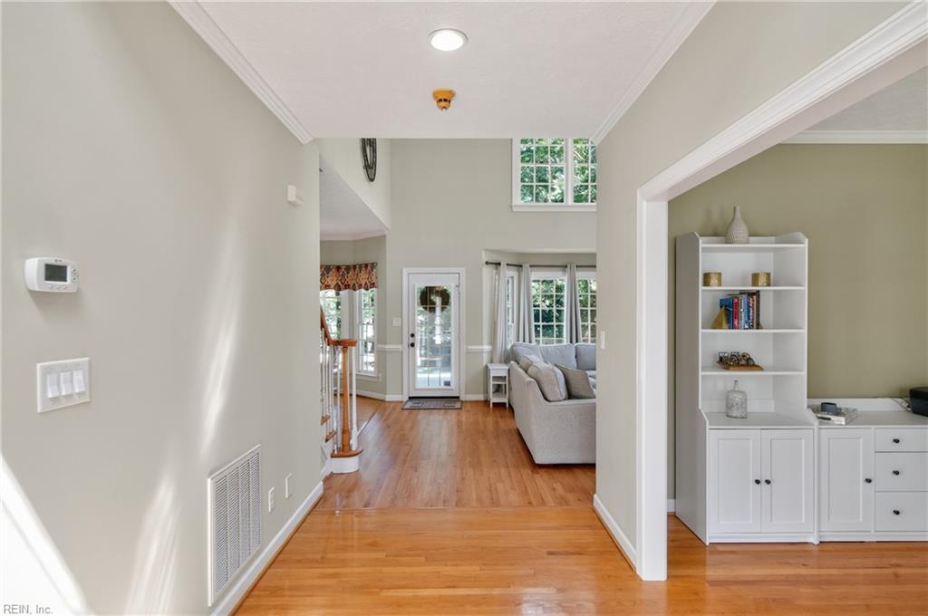 20218 Olde Towne Ct Property Photo 4