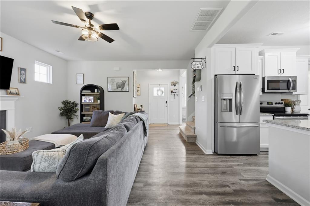 12015 Lena Rose St Property Photo 8
