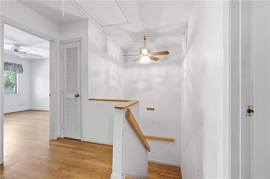 332 College Pl Property Photo 20
