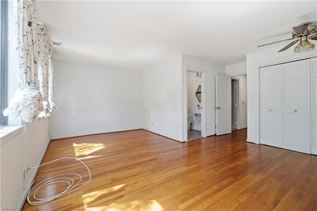 332 College Pl Property Photo 21