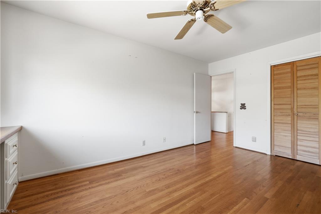 332 College Pl Property Photo 25