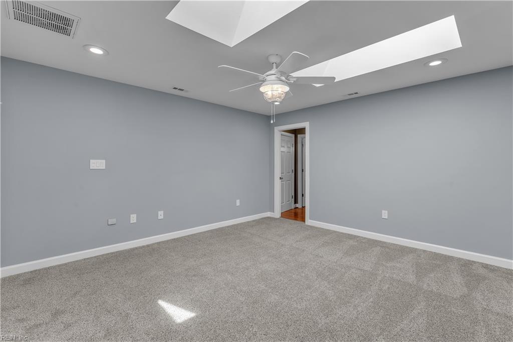 124 Gillette Ct Property Photo 43