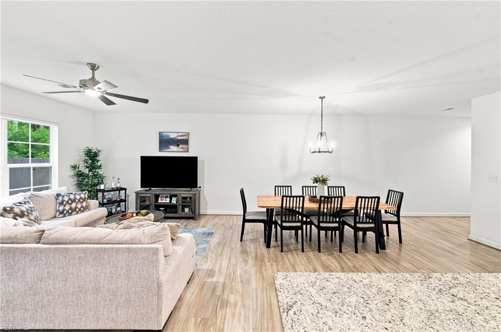2556 Fieldsway Dr Property Photo 11