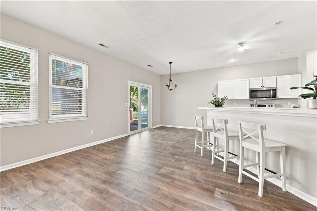1901 Somersby Ln Property Photo 10