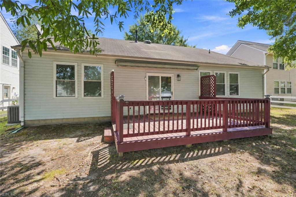 1901 Somersby Ln Property Photo 24