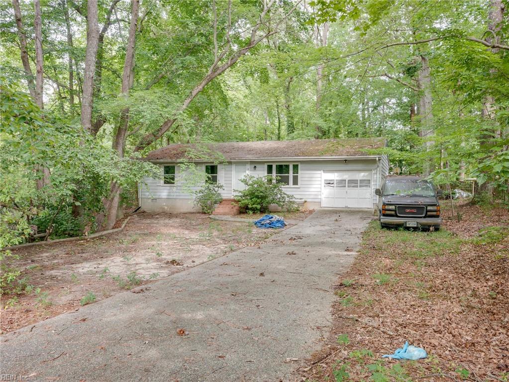 604 E Woodland Dr Property Photo 3