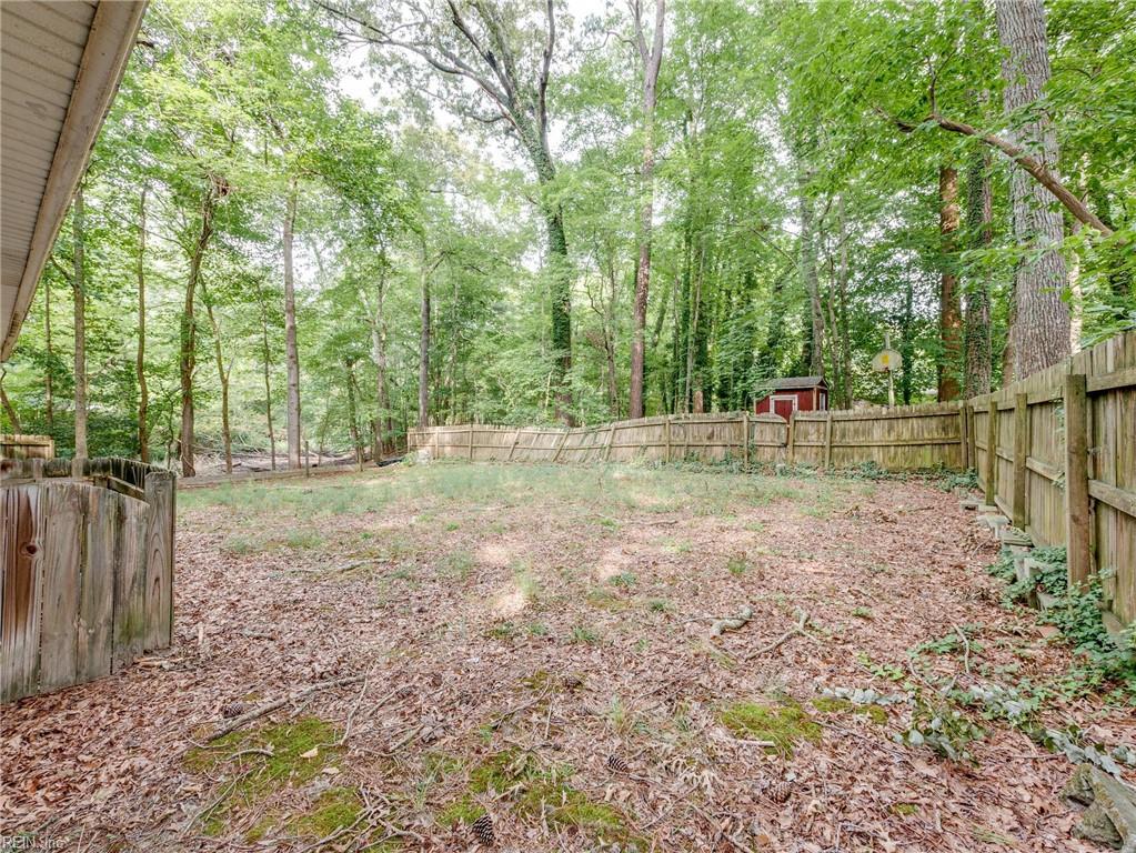 604 E Woodland Dr Property Photo 6