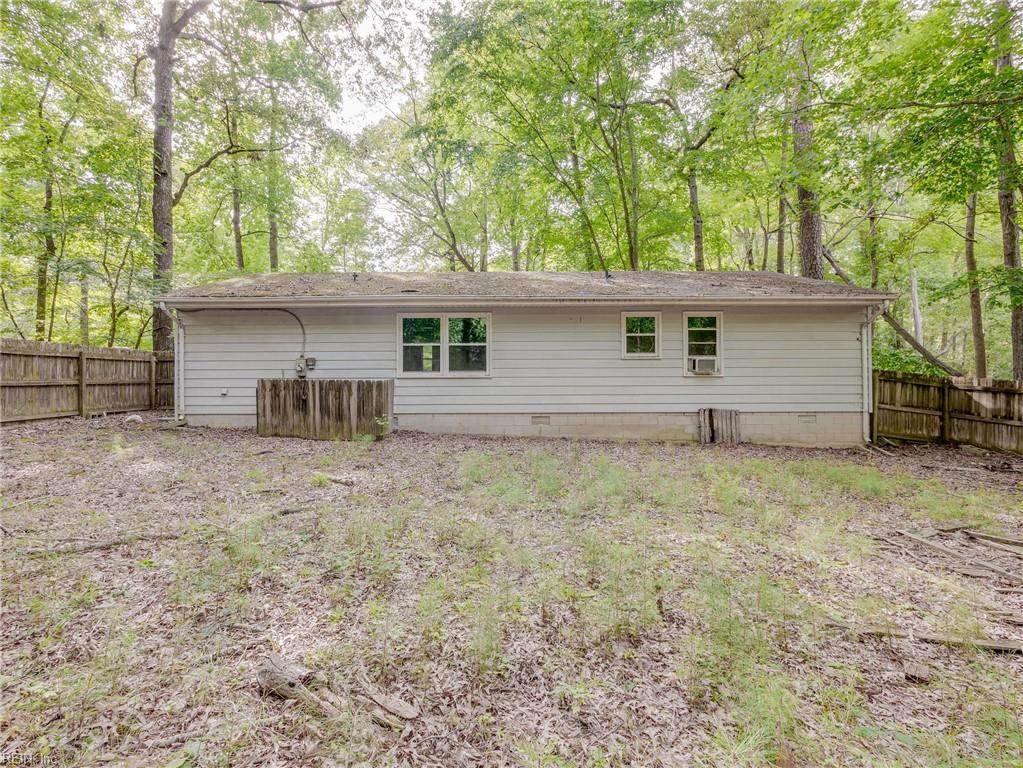 604 E Woodland Dr Property Photo 7