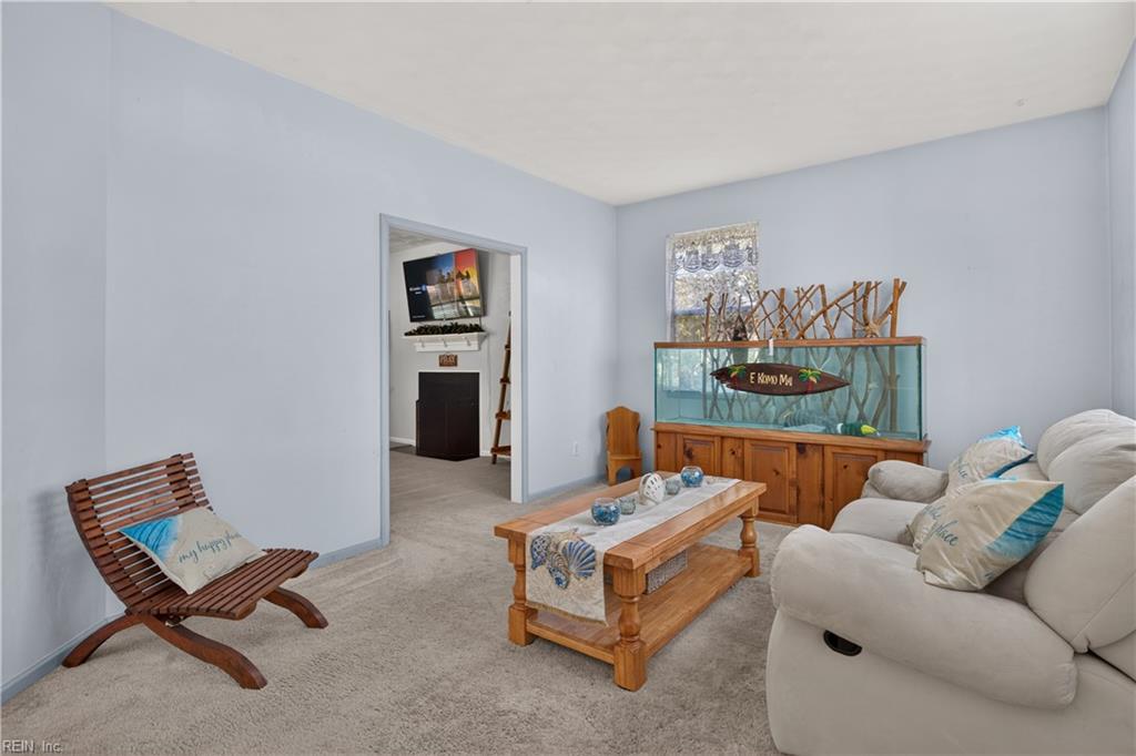 311 Lancing Way Property Photo 7