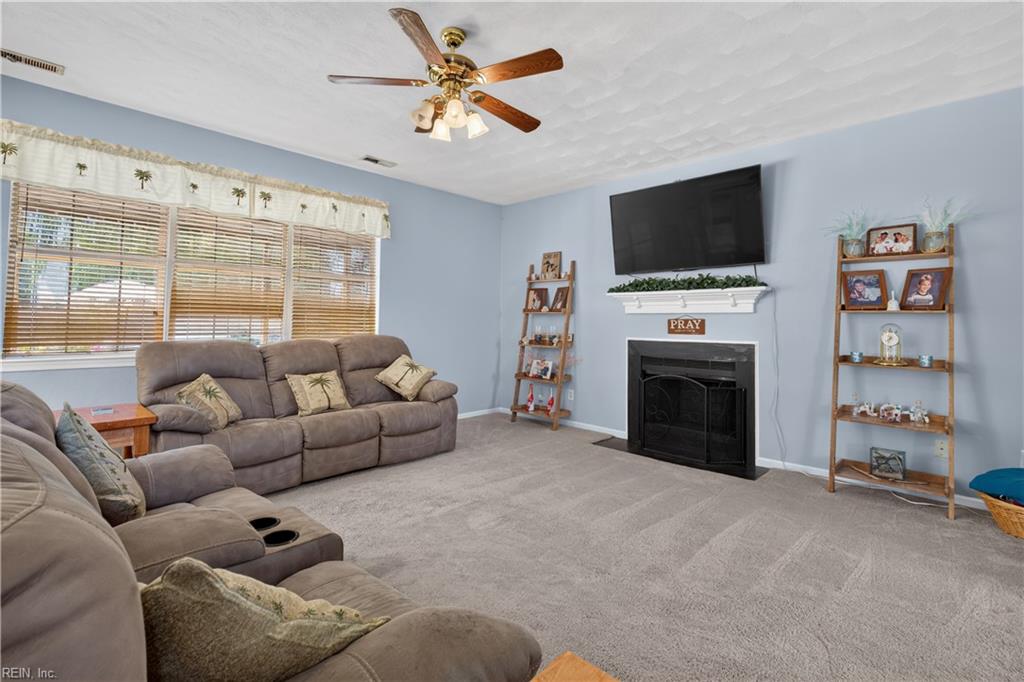 311 Lancing Way Property Photo 8