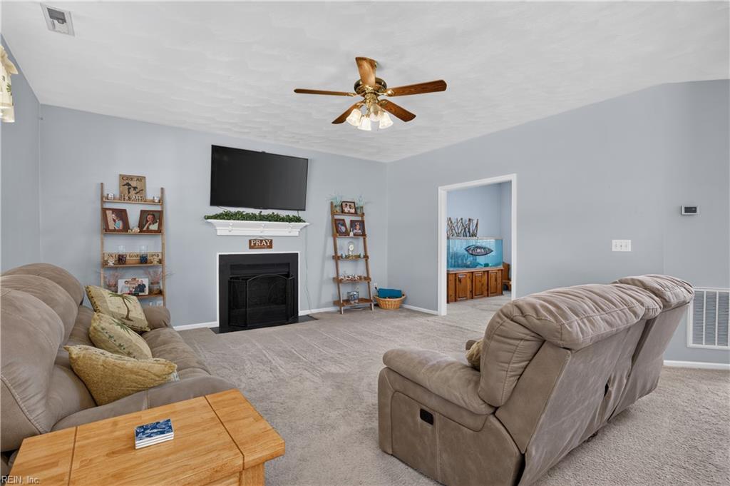 311 Lancing Way Property Photo 10