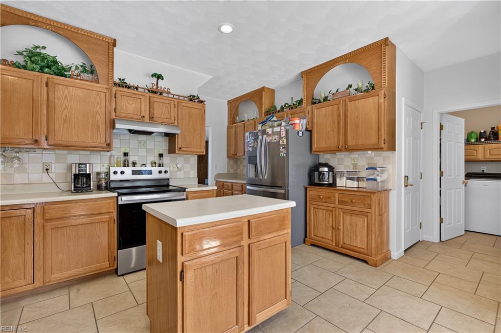 311 Lancing Way Property Photo 11