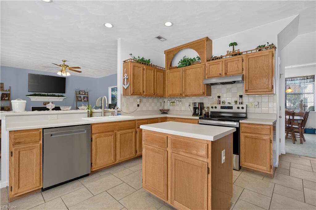 311 Lancing Way Property Photo 12