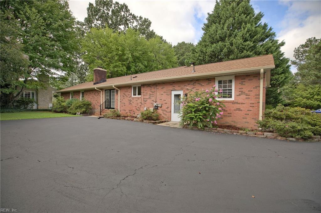 498 Windemere Rd Property Photo 33